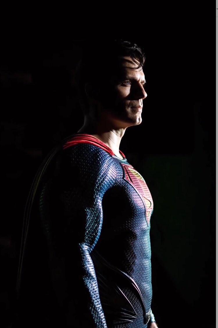 letoml's tweet photo. @Guapazos Con esta 😍 carita 😍 nos dice que HE’S BACK #FelizLunes #HenryCavill #HenryCavillSuperman https://t.co/sPBELb3Gb3