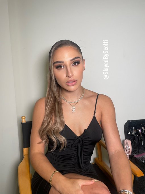 1 pic. Best day ever. Not only did I get to see my baby @Abella_Danger , but I also got to glam her!