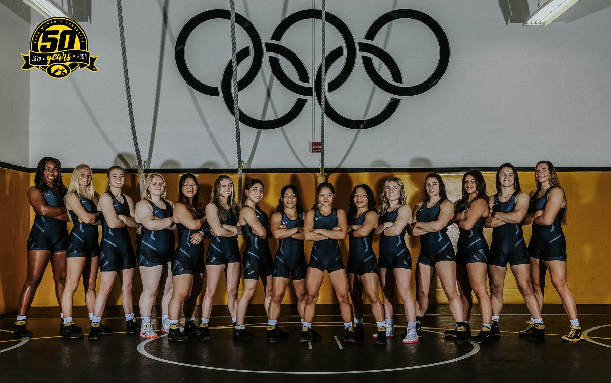 TheIowaHawkeyes's tweet photo. 𝙃𝙀𝙍𝙨𝙩𝙤𝙧𝙮 𝙞𝙨 𝙗𝙚𝙞𝙣𝙜 𝙢𝙖𝙙𝙚 🤼‍♀️

@IowaW_Wrestling x #Hawkeyes https://t.co/KSTHr9OstM