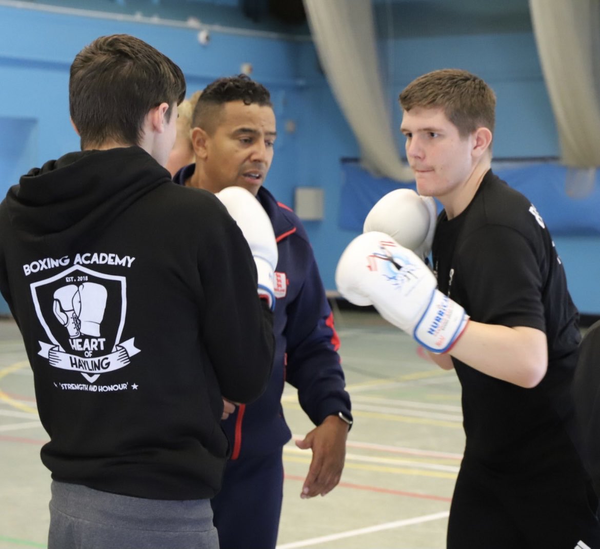 BoxingAwards's tweet photo. #Boxingtutor Courses and pad work courses being run in #Billingham NE, #Brixton LDN, #Stockport &amp; #Portsmouth. To book onto a Boxing Tutor Course or #PadworkCourse go to https://t.co/ClqTM7pkP8 and click Tutor or Pad course. See you on a course #dontthinkyoucanknowyoucan 👊🏾💥 https://t.co/DdsxiamQyn