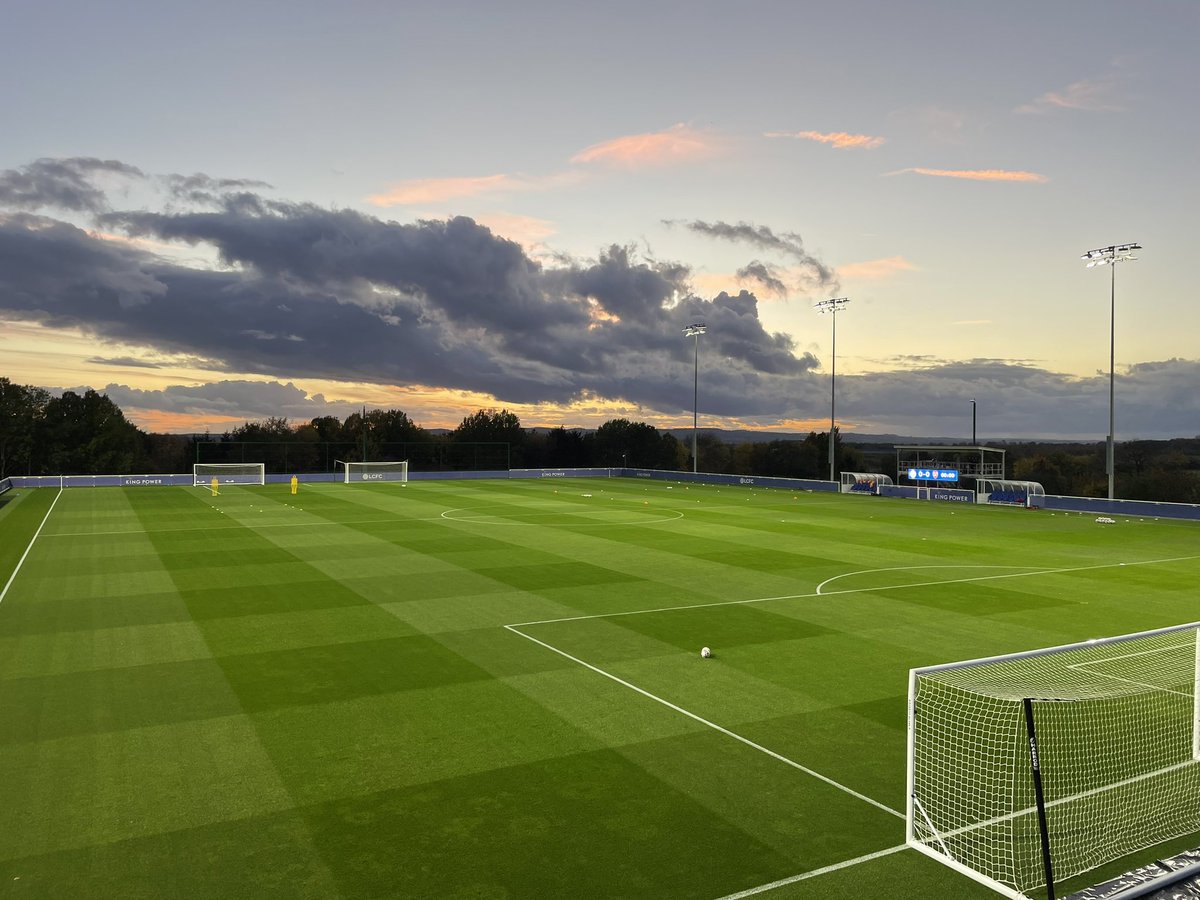 After the horrendous weather of the weekend, it took a big team effort today preparing for the visit of <a href="/ArsenalAcademy/">Arsenal Academy</a> U21’s. Cheers lads 👊🏼