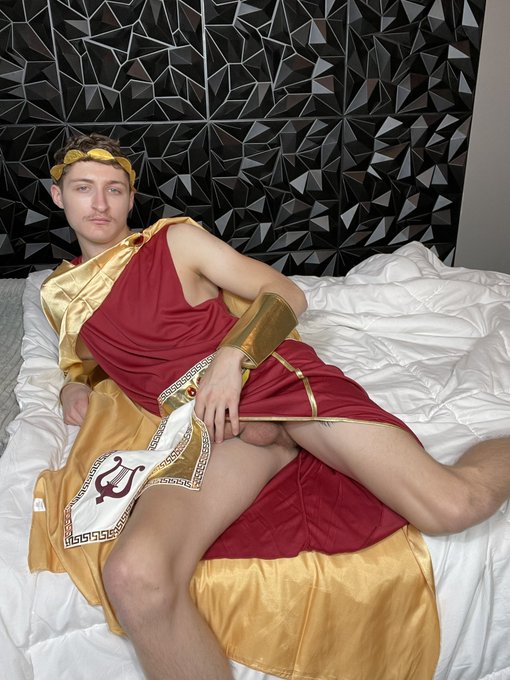 Halloween is closing in 😈👻 https://t.co/QtGzxKexiH<a href="/tag/onlyfans"class="tags"><span>#onlyfans</span></a>