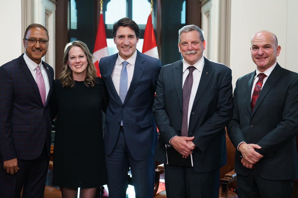 R_Boissonnault's tweet photo. Today, with PM @JustinTrudeau and Mayor @AmarjeetSohiYEG, we discussed how we can build a more resilient community, delivering on the issues that are top of mind for Edmontonians, and build an economy that works for everyone. 

#yeg #cdnpoli https://t.co/zHZ1rENYHF