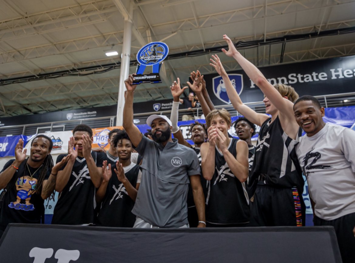 🚨 The #1 independent circuit in 🇺🇸 will have some HUGE announcements in the next 2 weeks. New events, new media partnership, new and returning teams‼️Results speak for themselves. Follow the competition and coaches will follow. 2023 loading…

#HGSL | <a href="/HGSL_HoopGroup/">HGSL</a>