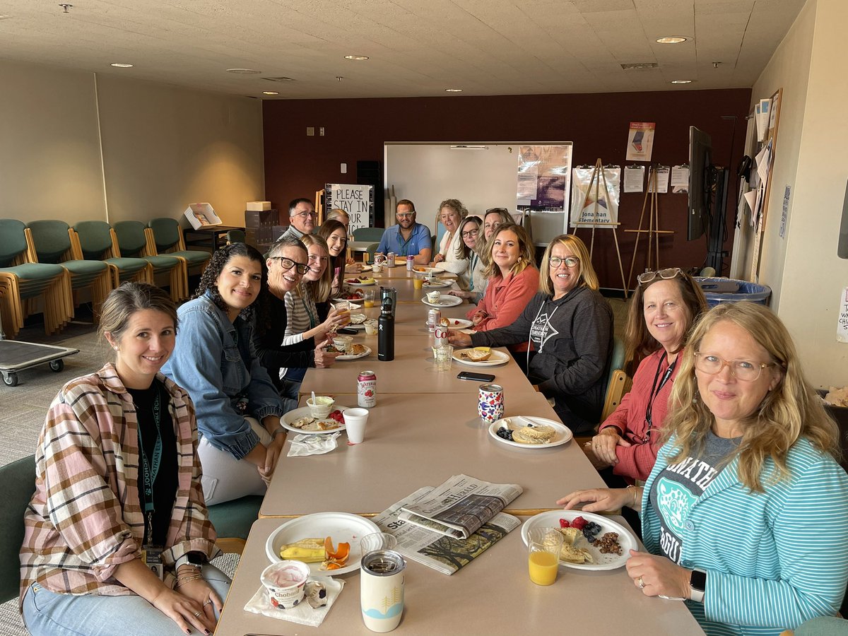 jes_pto's tweet photo. For the last day of conferences, the staff were treated to a Bagel & Yogurt Bar Brunch with tasty bagels from Panera. Thanks again to everyone who helped us provide the yummy meals during the 3 days of Fall Conferences for our fabulous staff! Our families rock! #jesisthebest https://t.co/tbaHumAhUV