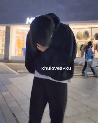lomlbaji1's tweet photo. YALL SO THIS IS NOT A DRILL ITS LITERALLY DANIEL IM CRYING OF HAPPINESS I MISSED HIM MORE THEN EVER PLEASE DONT DISAPPEAR AGAIN #kpop #danielkpop #danielupdate #iland https://t.co/4sPGdo2Is5