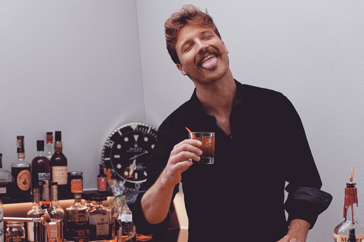 gracchusband's tweet photo. Did you know that we accompany every podcast episode with a cocktail? To learn how to mix your own, check out our series “Mix it!” on YT — https://t.co/dreJlWLPTx 🥃

#mixit #cocktailtutorial #oldfashioned #gracchus https://t.co/1sLz8aDqWW