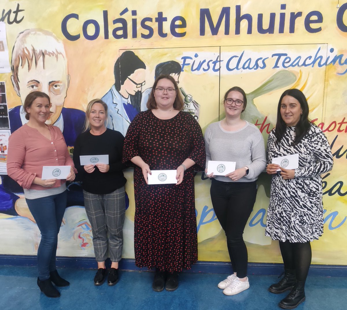 colmhuirecoed's tweet photo. Well done to @colmhuirecoed teachers who took part in our #mathsweek teachers challenge ➕➖✖️➗ Congrats to winning teacher Ms Ronayne 👏🥇Missing from photo are Mr Kinane &amp; Ms Hynes #cmcoagobair #WeUseMaths #community #successthrougheffort @TipperaryETB @mathsweek https://t.co/huZU5eFTkz