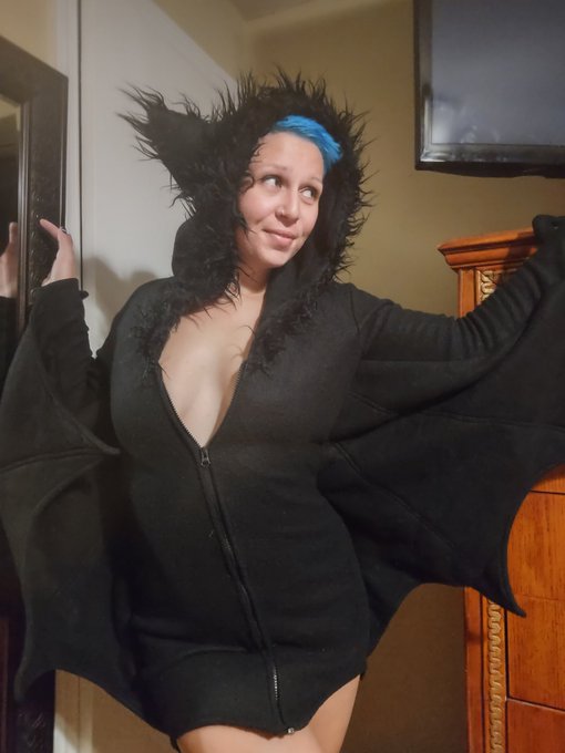 Getting into the spooky season. Ask me about my scary good prices and my menu. #sexy #tattoogirls #onlyfans<a href="/tag/lingerie"class="tags"><span>#lingerie</span></a><a href="/tag/cute"class="tags"><span>#cute</span></a><a href="/tag/boobies"class="tags"><span>#boobies</span></a><a href="/tag/sexy"class="tags"><span>#sexy</span></a><a href="/tag/babe"class="tags"><span>#babe</span></a><a href="/tag/alternativemodel"class="tags"><span>#alternativemodel</span></a>