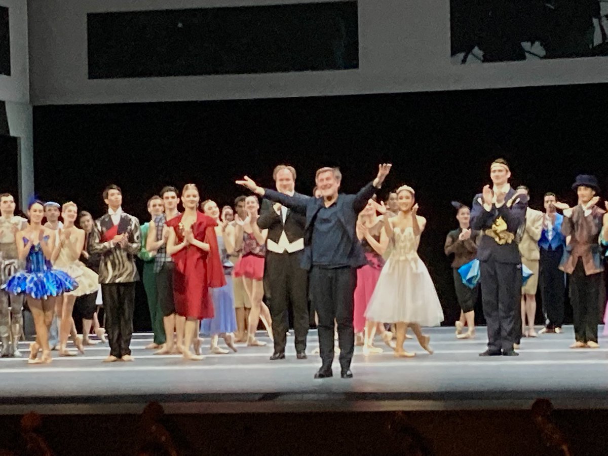 ManuelBrug's tweet photo. Contemporary, intelligent, sensitive, sumptuous #sleepingbeauty🌹🩰🥀that preserves #petipa best + develops it to the 21st century - even with a ecological touch: #martinschläpfer made it possible @WrStaatsoper. Great 👍 cast, #patricklange conducted #tchaikovsky de luxe. 🥰🙌 https://t.co/Lp50uiTWFZ