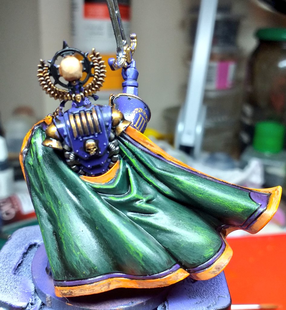 MLC_40k's tweet photo. #hobbystreak 117. Spent more time highlighting the cloak and loin cloth. Tried some new techniques to get a warn threadbare look. Really happy with how it turned out. #warhammer40k #warhammer30k #WarhammerCommunity #warmongers #wip #horusheresy #PaintingWarhammer https://t.co/zaNguuIcNr