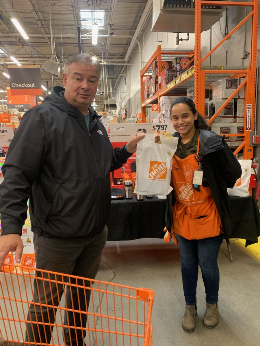 simonebushell8's tweet image. PRO Appreciation Week starts today in Store#0908! Thanks 
to our PRO'S for your continued business. We are here for you!
#Proappreciationweek @Tino_Longobardi @fearon_frank
 @0963SM_Charlie  @KimberlyDeJesso @nyyroro 
@ValineAlejandra
@fernandoa1263 @PintoLpinto83 @KaitlynKrulan