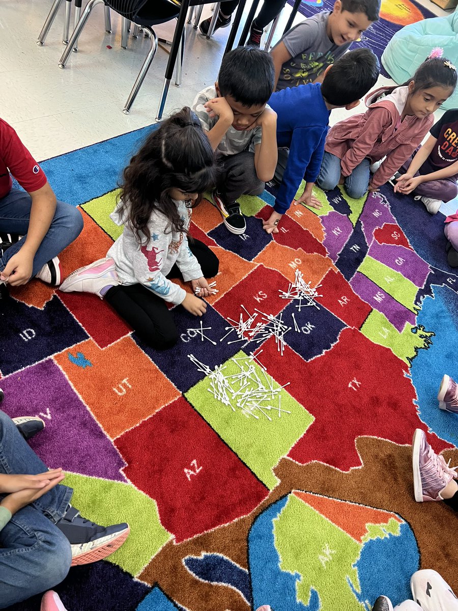 FabulouslyFirst's tweet image. Bones, bones, bones! First grade made tens and ones out of bones today 😉 @NISDFields @NISDElemMath