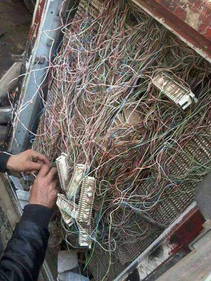 #حمله_انترنت_غير_محدود
عاوز ايه من بلد بوكسات النت فيها بالمنظر ده لازم منظومة الاتصالات تتغير كلها من جزورها علي الاهمال ده 😢