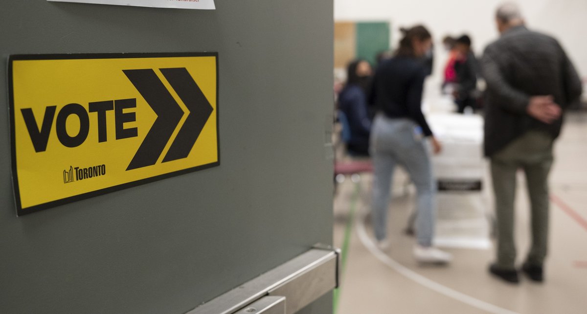 cityoftoronto's tweet photo. #Toronto, all voting locations for the municipal election will close at 8 p.m. today. If you're in line at 8 p.m., you can still vote!
Learn where to vote, view candidate lists & more: https://t.co/Dkq5dLX11W #TOVotes22 #TOVotesOct24 https://t.co/tyMBsvTbRB