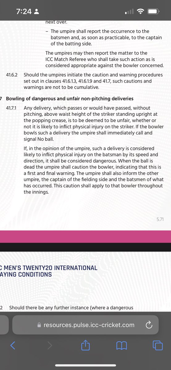 dhasuKing's tweet photo. @Kainat04087343 @ShivSin58 @MudassirSalman0 @smokinadi @hazharoon Incorrect thats mcc law icc laws are different here https://t.co/bqHfWfc8IY it makes no distinction between medium or fast bowler please do ur research before spreading mis information https://t.co/audGAxBHc5