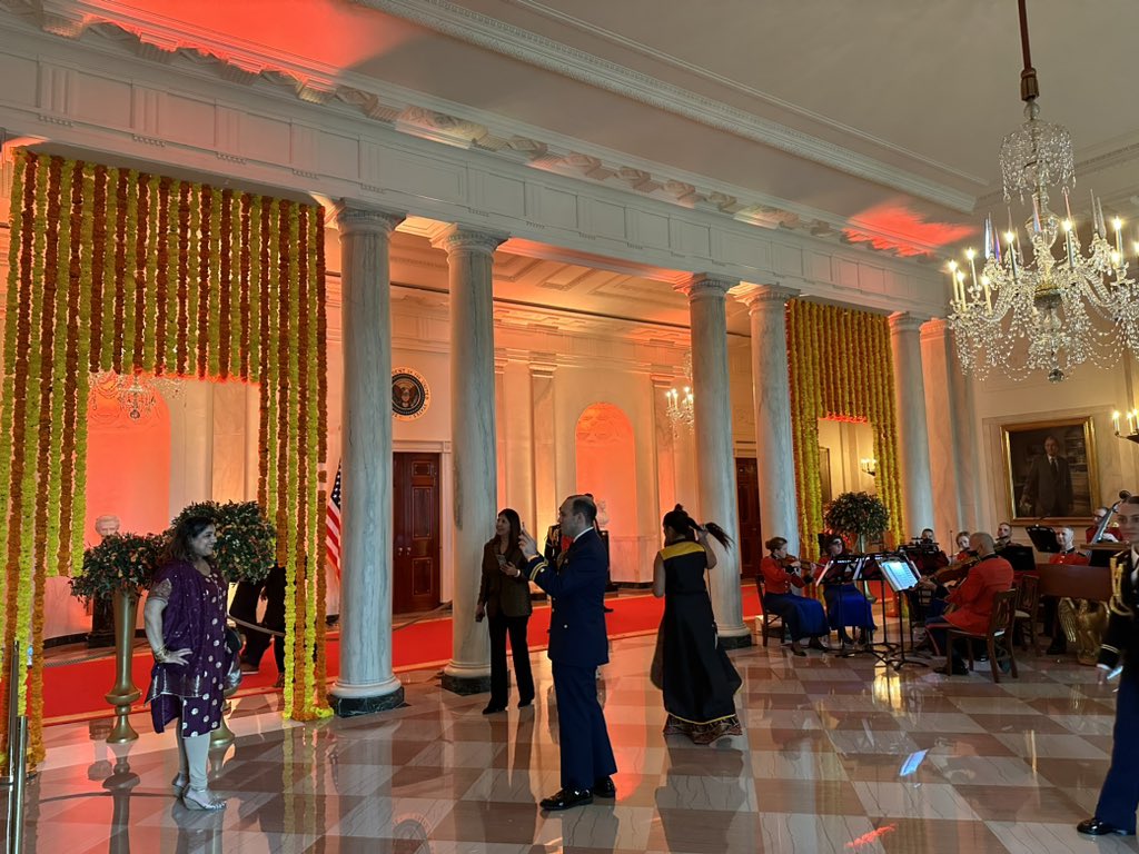 neal_katyal's tweet photo. Diwali is in the (formerly White) House! https://t.co/hKRIgwKY4i