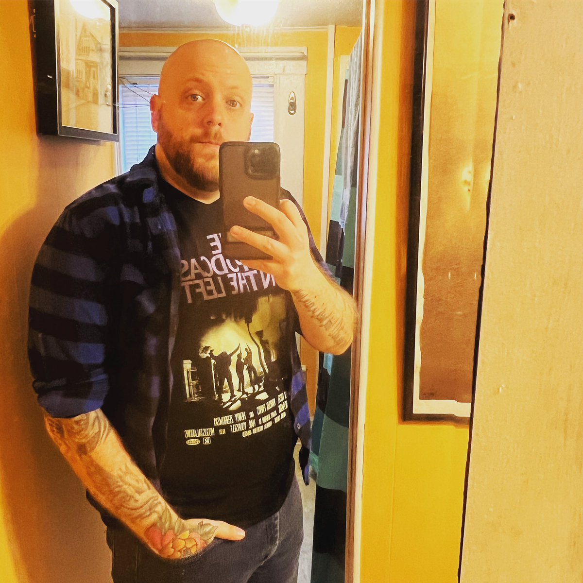 DevilInsidesAJ's tweet photo. First date jitters. She says she’s a true crime fan. How do I look? Can a get “Hail Me” for good luck? @BenKissel @marcusparks @HenryLovesYou @LPontheleft love ya guys! #hailyourselves #lastpodcastnetwork https://t.co/ixYhg1BYpO