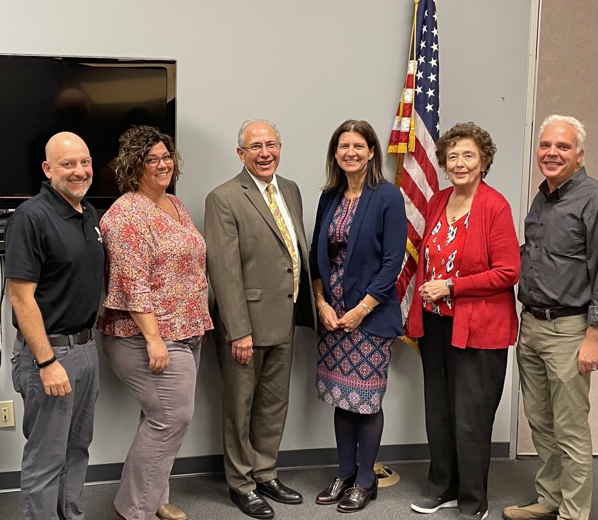 Fabulous meeting at the Syracuse Regional Office !!!
So good to be together ! 💥⚾️

⁦<a href="/nysut/">NYSUT</a>⁩ ⁦<a href="/AFTunion/">AFT</a>⁩ ⁦<a href="/NYSAFLCIO/">NYS AFL-CIO // #UnionStrong</a>⁩ ⁦<a href="/STAUnionHall/">STAUnionHall 🍎</a>⁩ ⁦<a href="/MelindaJPerson/">Melinda Person 🍎✌🌈</a>⁩ ⁦<a href="/NEAToday/">NEA</a>⁩ ⁦<a href="/NYSUTCNY/">NYSUT CNY</a>⁩
