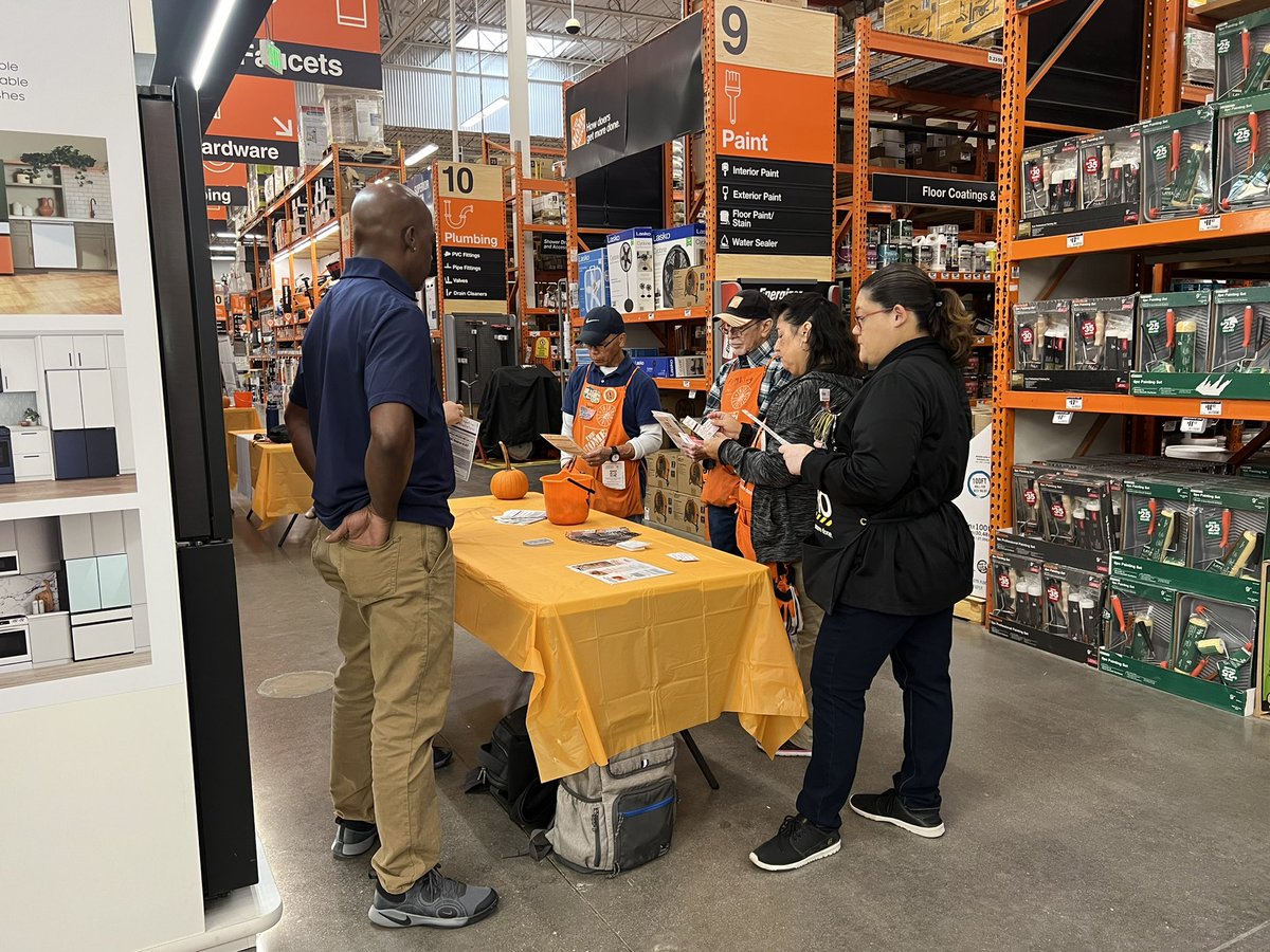 Road show at 6562 💫 what a better way to teach and train our associates about services we provide! Let us do it for you ☀️ <a href="/IblasBlas/">Ivan Blas</a> <a href="/Homedepot6562/">Homedepot 6562</a> <a href="/Oscar86604735/">Oscar</a>