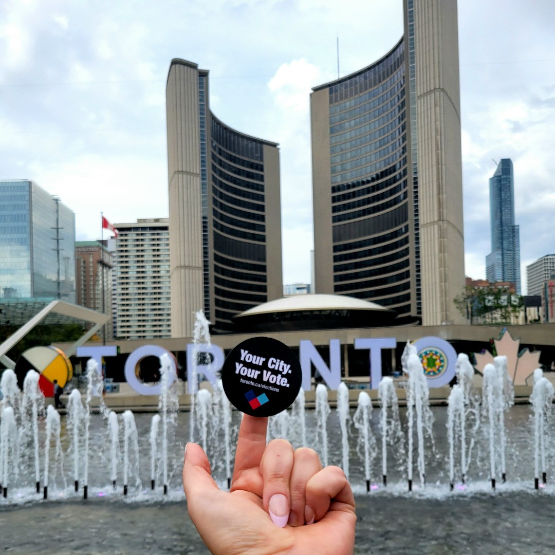 cityoftoronto's tweet photo. Real-time unofficial election results are coming in live for Toronto’s municipal election! Visit https://t.co/uMwf20HET9. #TOVotes22 #TOVotesOct24 https://t.co/RhdAx1FwdI