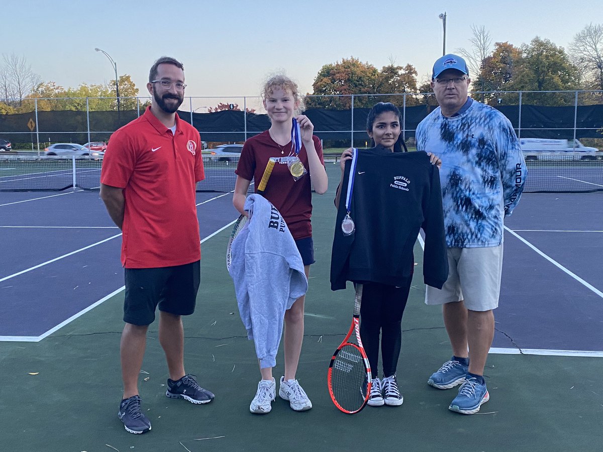 We have a City Champion @cityhonors Molly Sheehan with a 6-4 6-1 victory in the final. 👏🍀🎾 <a href="/bufnewspreptalk/">BuffaloNewsPrepTalk</a> <a href="/Buffalo_Schools/">Buffalo Public Schools</a> <a href="/ADAubreyLloyd/">Aubrey Lloyd, CAA</a> <a href="/ClevisMurray/">Clevis Murray</a>