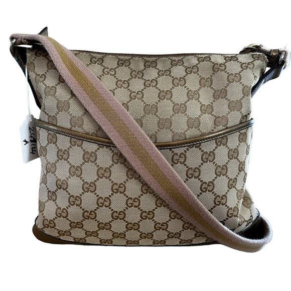 repurposedstyl1's tweet photo. So good I had to share! Check out all the items I'm loving on @Poshmarkapp from @DonnaKay1971 #poshmark #fashion #style #shopmycloset #gucci #axcess: https://t.co/Eg3c6I0hBG https://t.co/jjOq626eRS