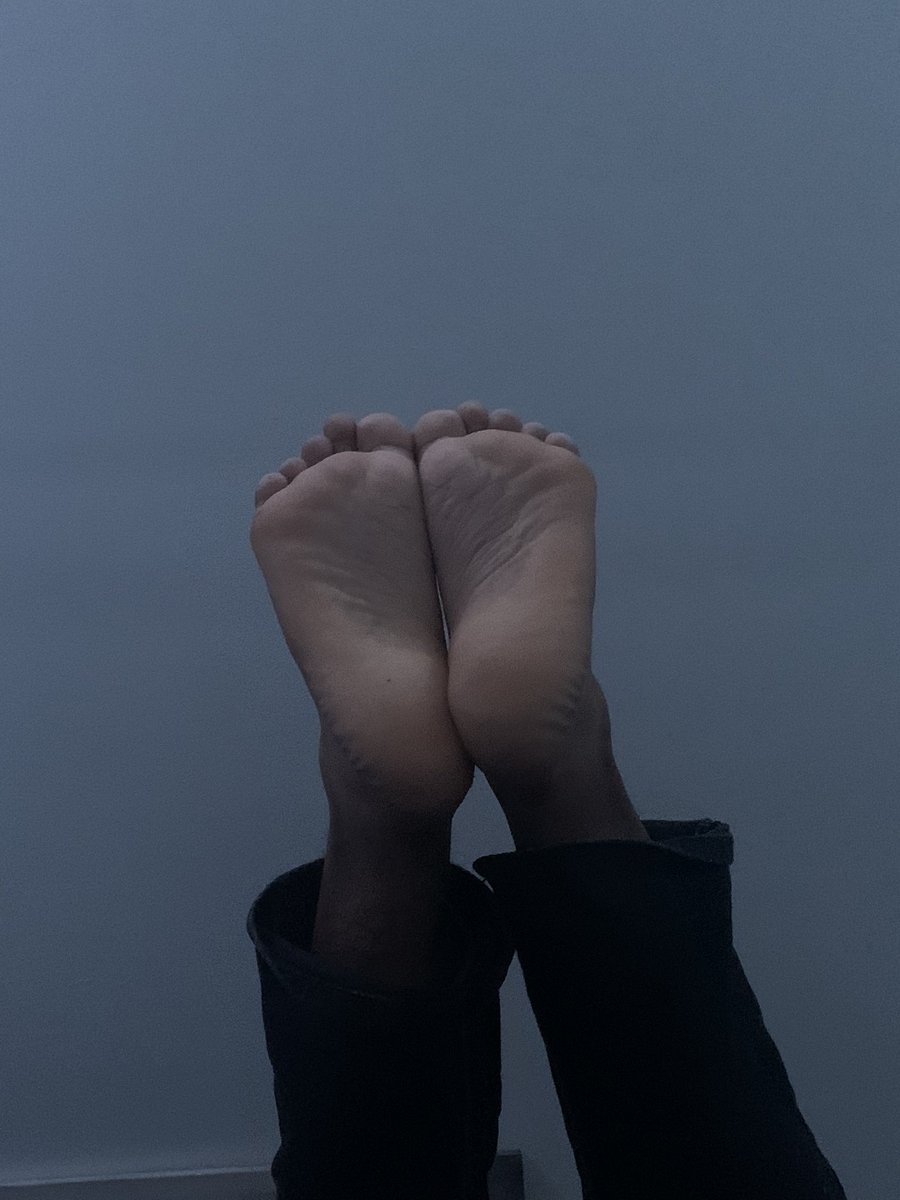 DelicateLewd's tweet photo. Sorry for not posting 😣 i’m back i promise :) how often should i post? #nsfwtwt #feetfethish #onlyfans No more socks this time :) go see my latest post on OF! :) https://t.co/hBebbSUPan