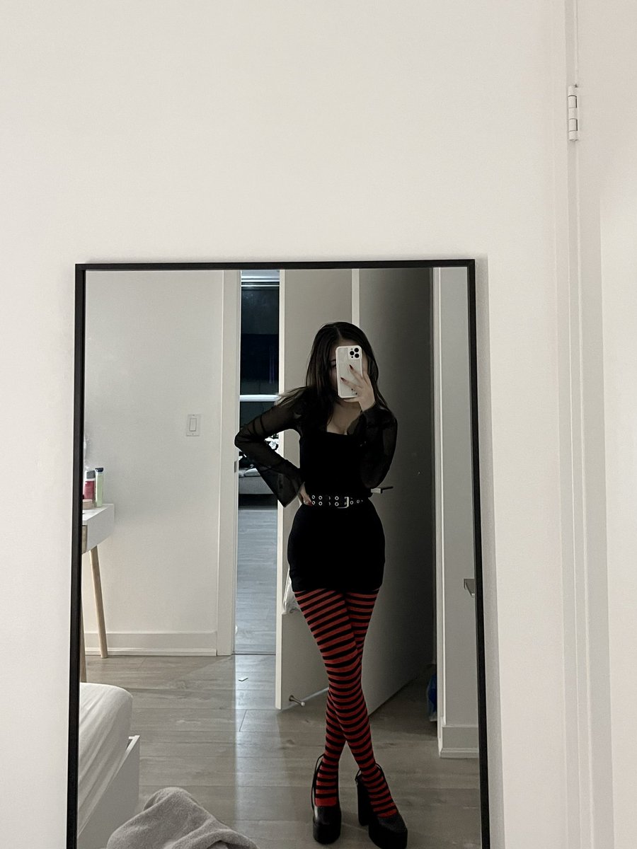 wheres my jonathan this spooky szn
(insta saw these first ଘ(੭ˊᵕˋ)੭)