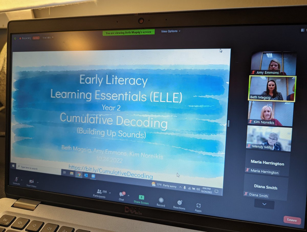 dianamdsmith's tweet photo. Learning from the finest, @kimnoreikis, @BethMagsig, and @AmyEmmons3! #phonicsincontext #letsdothis https://t.co/vlp7qHtD1E