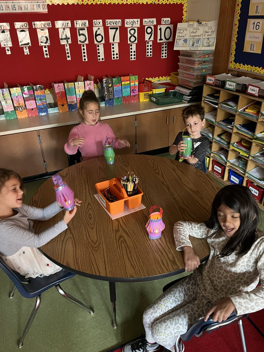 qrbryant's tweet photo. We loved learning about Diwali and participating in a lantern making art activity #qrspride https://t.co/bkAmGtFPhN