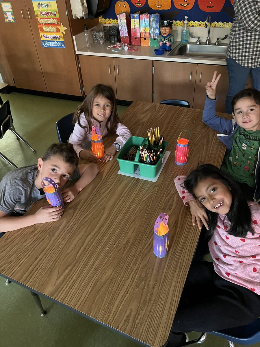 qrbryant's tweet photo. We loved learning about Diwali and participating in a lantern making art activity #qrspride https://t.co/bkAmGtFPhN