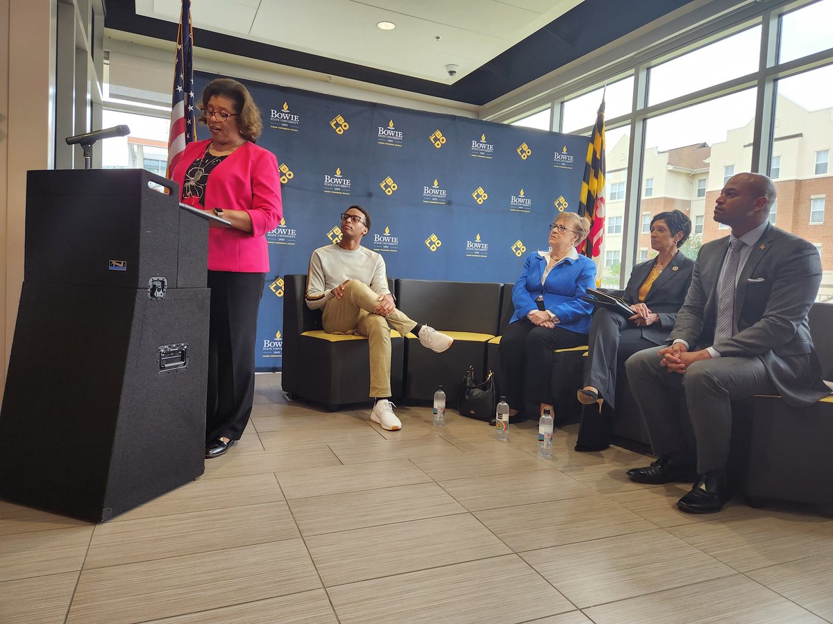 Dawn and Rick Collins tweet media