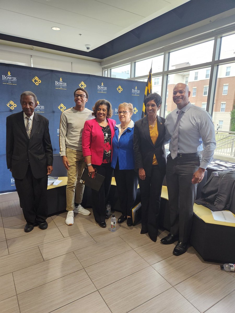 Dawn and Rick Collins tweet media