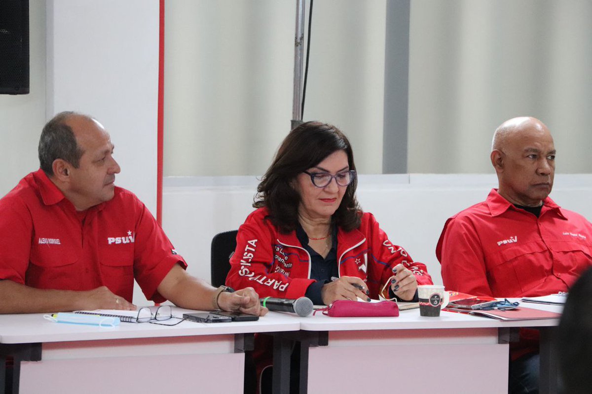 JacquelinePSUV tweet picture