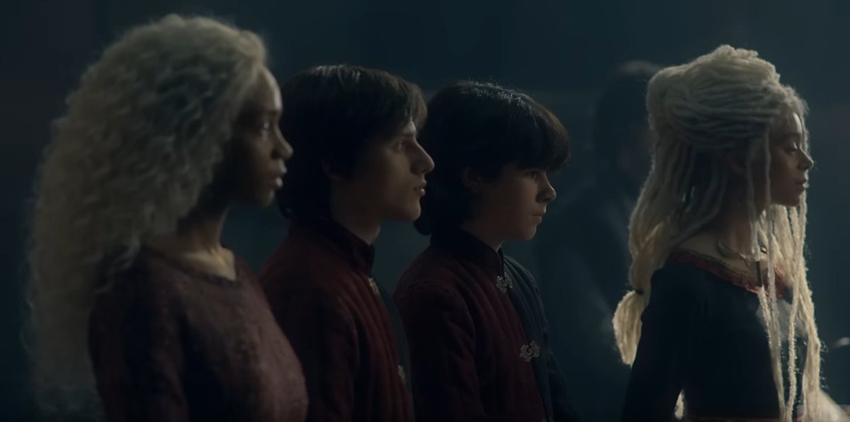 daemyrasafe's tweet photo. "me [emma] and matt smith had conversations about what rhaenyra and daemon's family home looked like." https://t.co/uW7aaKfVvD
