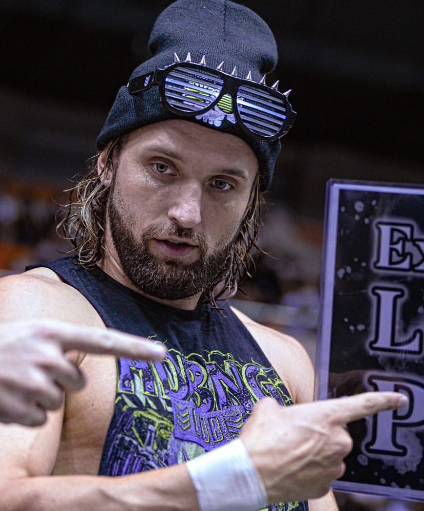 JoshiUniverse's tweet photo. Happy birthday to former IWGP Junior Heavyweight tag team champion and soon to be KOPW trophy winner the headbanga of Bullet Club my favorite member @elpwrestling 

#BULLETCLUB #toosweet #elphantasmo #headbanga #bcctt https://t.co/XiuYiD2JVk