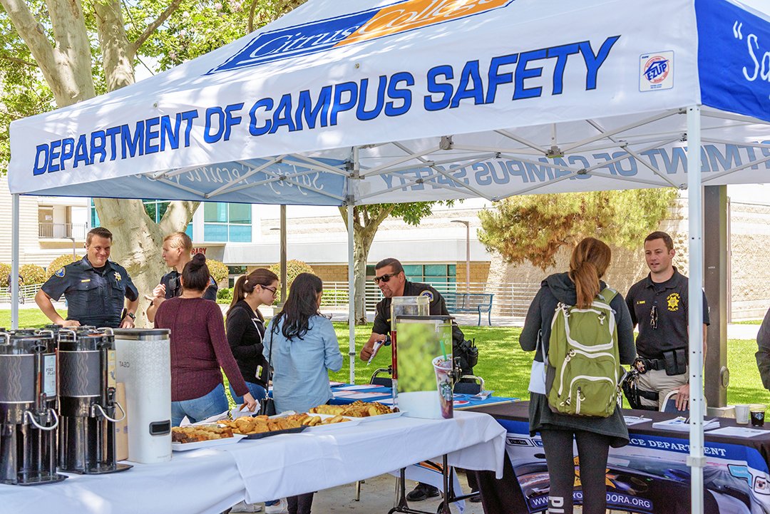 CitrusCollege's tweet photo. On Tuesday, 10/25, @CitrusCollegeCS &amp; @Glendora_PD will host "Coffee with a Cop" in the Campus Mall from 9:30am-12:30pm. Get to know the officers serving our community! Free coffee, pastries &amp; campus safety swag will be provided on a first come, first served basis. https://t.co/AGw3B3Rbmd