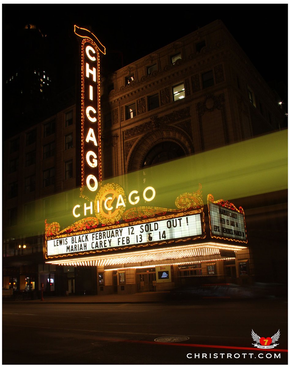 Chicago in lights @ThePhotoHour #christrott #christophergerhardtrott #photography #ChicagoTheater #Chicago #Illinois #StateStreet #lights #downtown