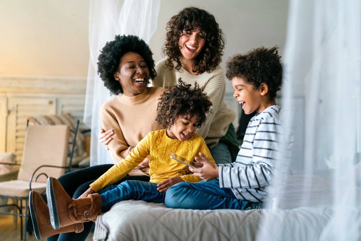 Hermanos de niños con necesidades especiales pueden tener dificultades con la falta de capacidad para expresar sus sentimientos y más. Descubra algunas formas en que puede reconocer estos sentimientos, consejos para resolverlos y más: bit.ly/3etadFD.