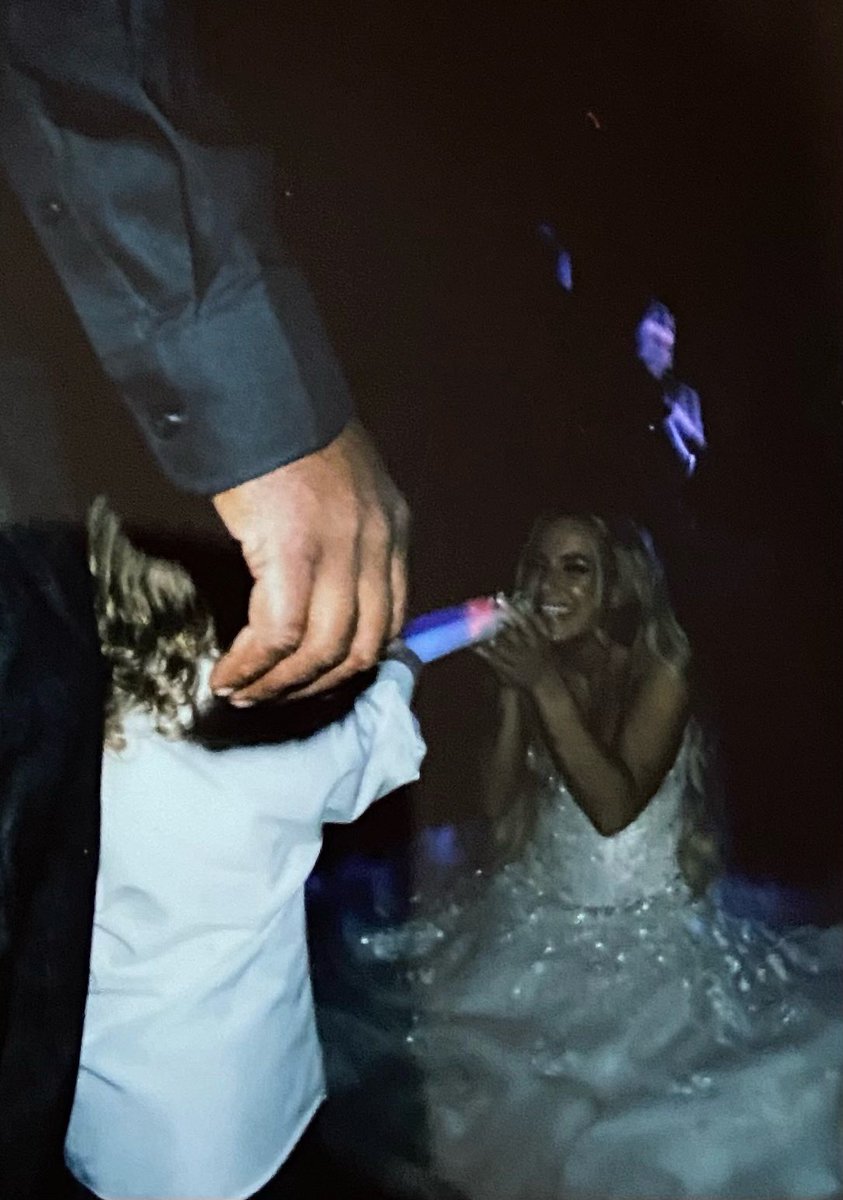 taylllorross's tweet photo. the way my baby lights up my face 🥰 aftaaaa partyyyy https://t.co/Q8PfIS6Pau