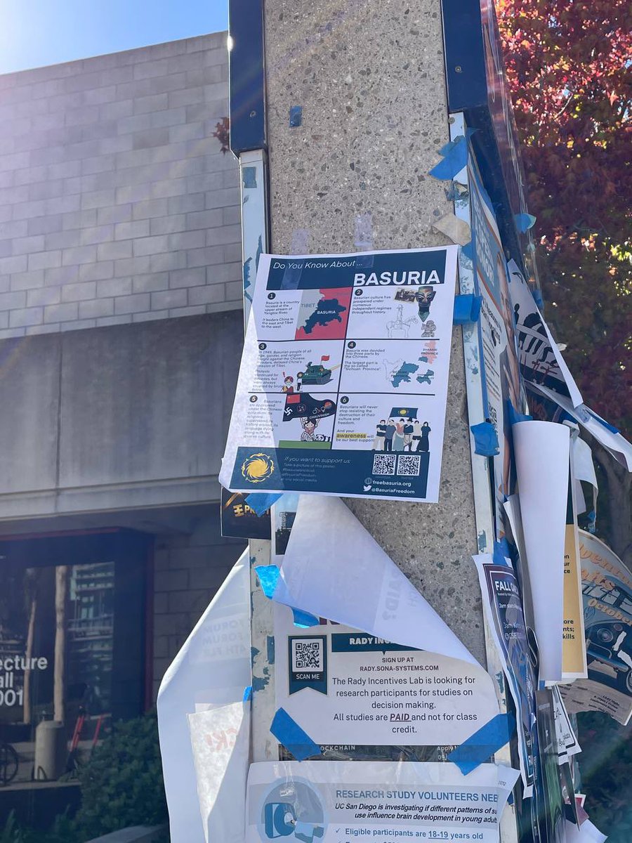 BasuriaFreedom's tweet photo. Basurian fliers are spotted in @UCSanDiego. A big thank you to the student who’s done this! And we encourage all Basurian college students to follow suit. It is the most efficient way to tell others you are not Chinese!
#巴蜀獨立唯一出路
#BasuriaIsNotLost https://t.co/vHh7G7XM7Q