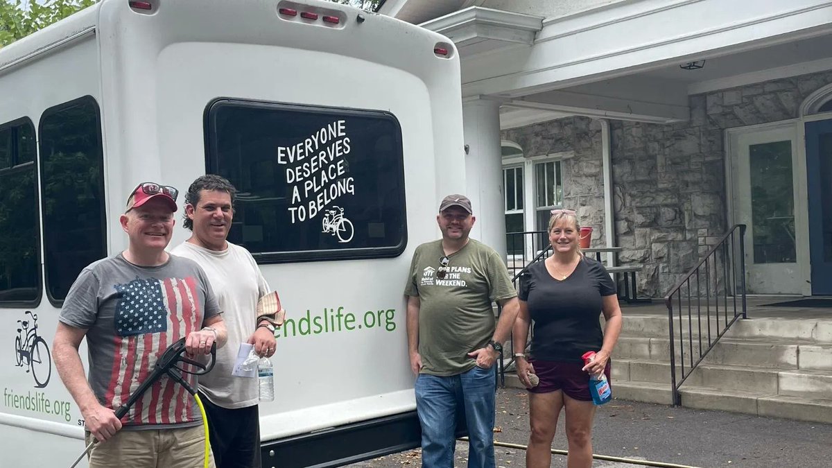 Volunteering with the Friends is a special experience and FLC values every person who chooses to freely give their time to the Friends. Thank you to all our wonderful volunteers! Email gabrielle@friendslife.org to find out how you can get involved! #volunteeropportunities