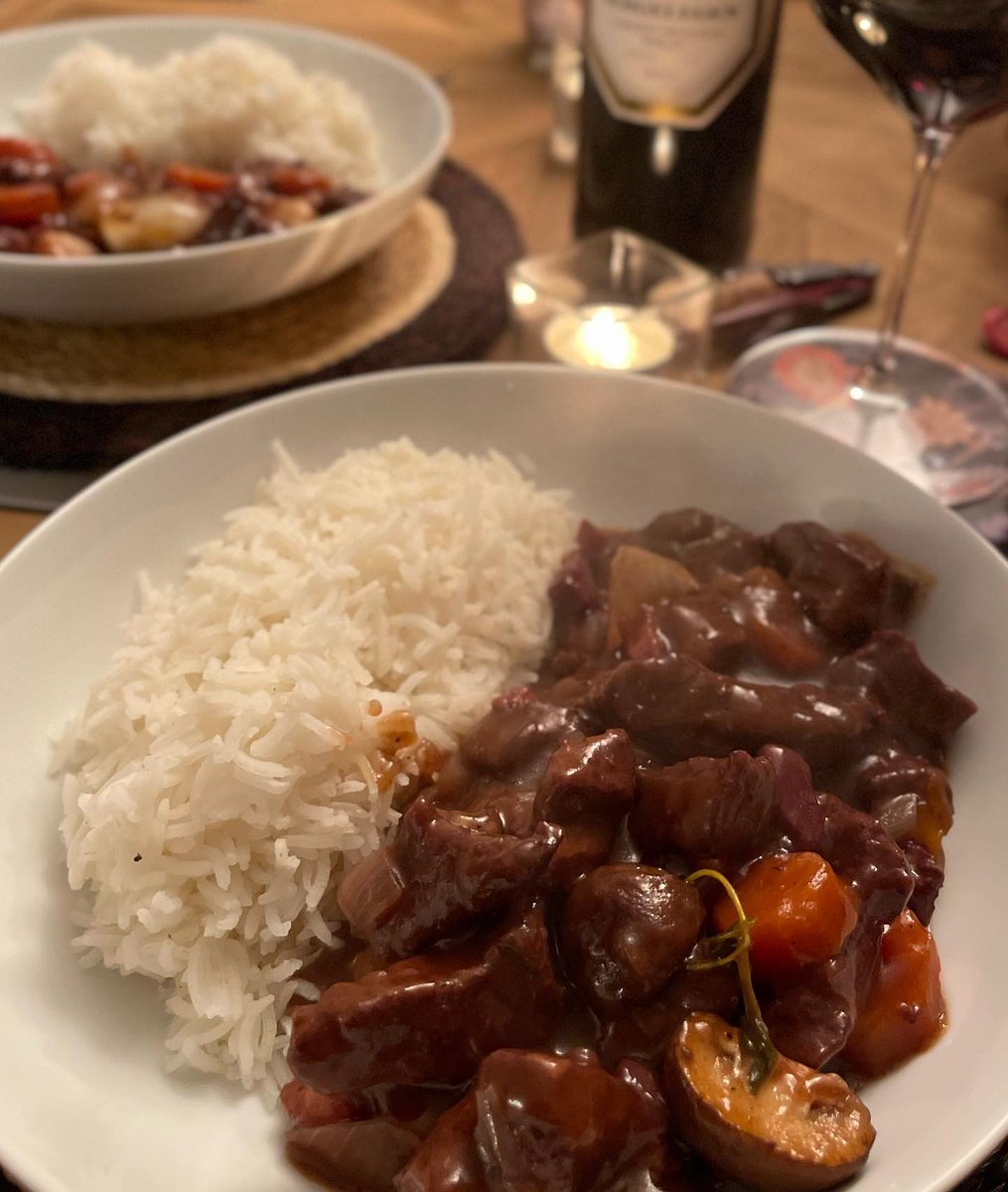 SuburbanVine's tweet photo. A rainy and windy night called for a warm and hearty Beef Bourguignon paired with a lovely Bordeaux blend from @VergelegenWines 

A good soft nose, with hints of oak, black cherry, black currant &amp; blackberry on the palate

#SuburbanVineyard
#VergelegenWineEstate
#SouthAfricanWine https://t.co/yVwzvWdi8o