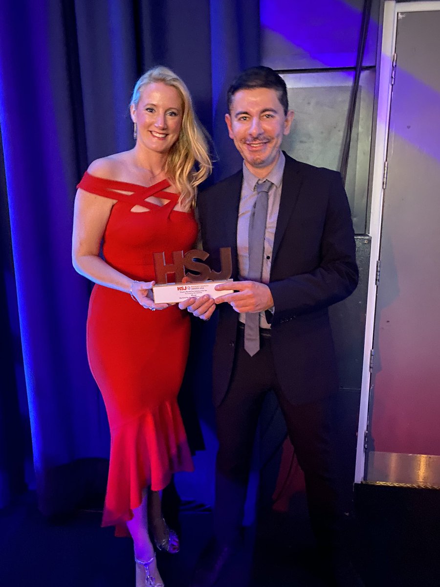 clairerobo84's tweet photo. @Moorfields we won virtual or remote patient safety initiative of the year @HSJptsafety award! Wow! Thank you! @KonBalaskas @pbmthomas @dawnasim #readingcentre #DoDM https://t.co/pQEq8ceD3R