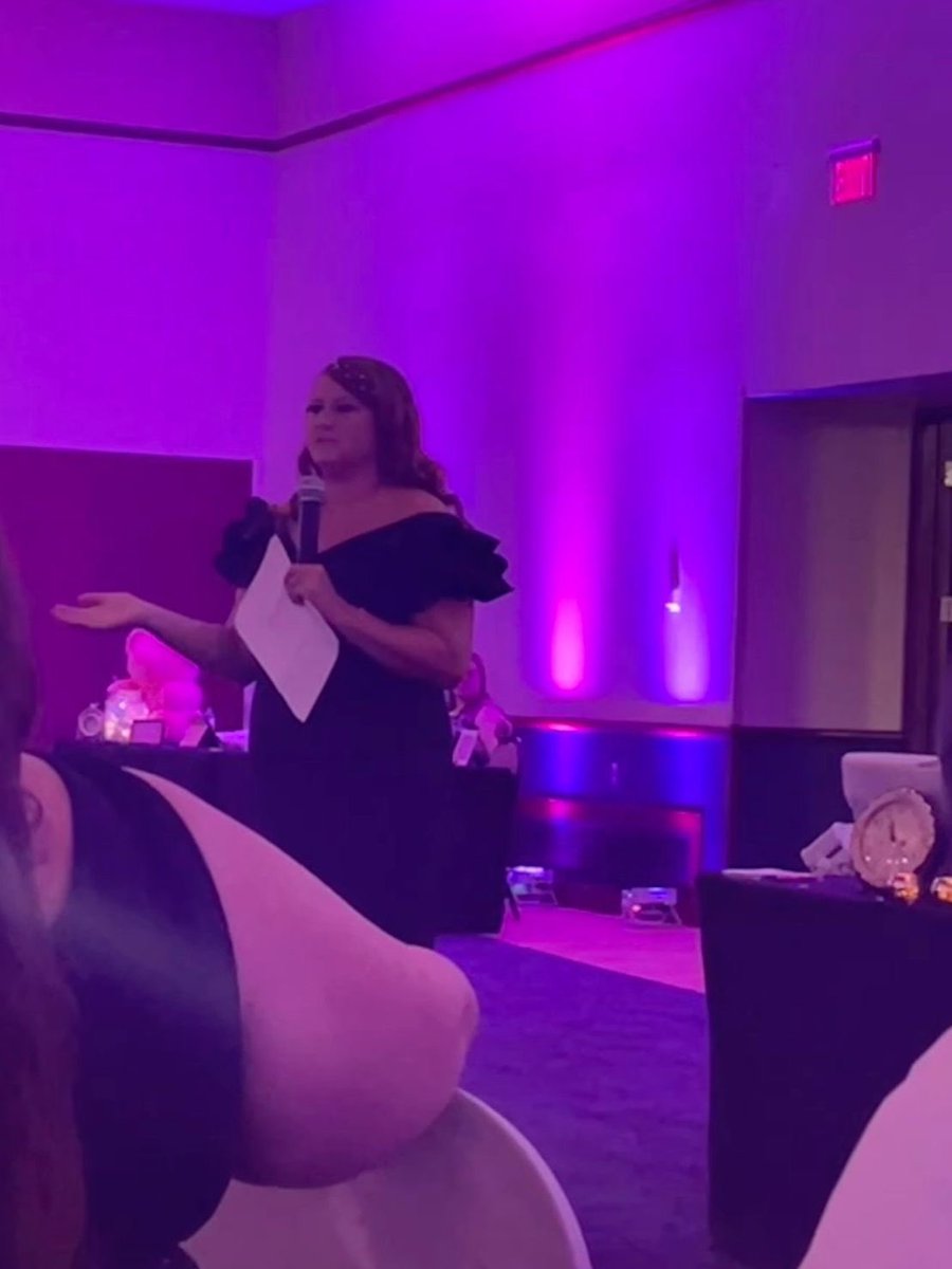 ACinHR848's tweet photo. On Saturday, I had the honor &amp; privledge of speaking at @AshliesEmbrace s annual fundraising gala - an organization near and dear to my heart. My @Lowes family was there by my side to support me. Amazing speakers, fellowship, and dueling pianos (we won’t talk a/b the dance moves) https://t.co/uNXyLmSOOo