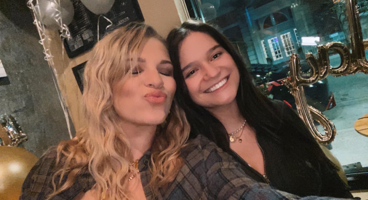 stabinskyy's tweet photo. wishing a very happy birthday to one of my fav ppl, my biggest support system, and my forever best friend ✨ love u forever ❤️@thisgirlbrii https://t.co/TG7aq0QDWR