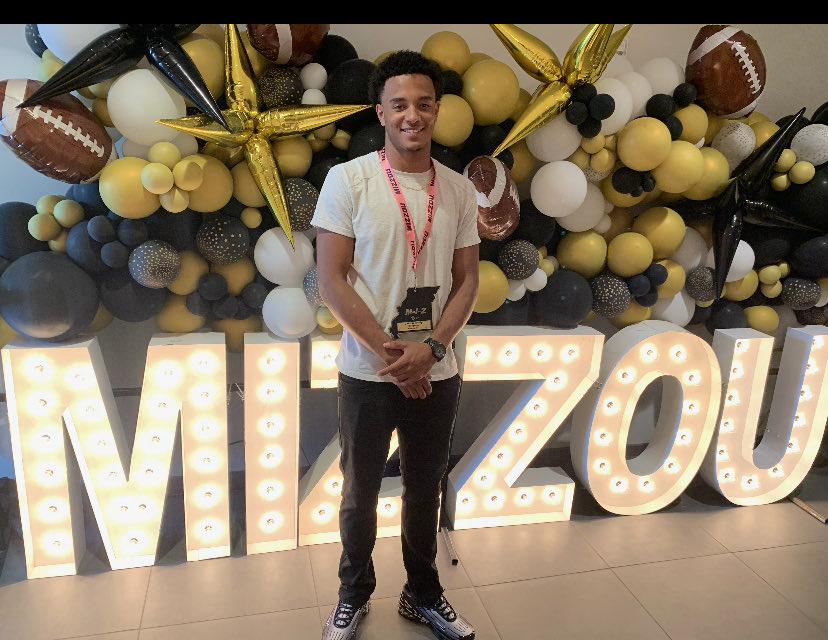 Also happy birthday to me I’m 19😂🙌