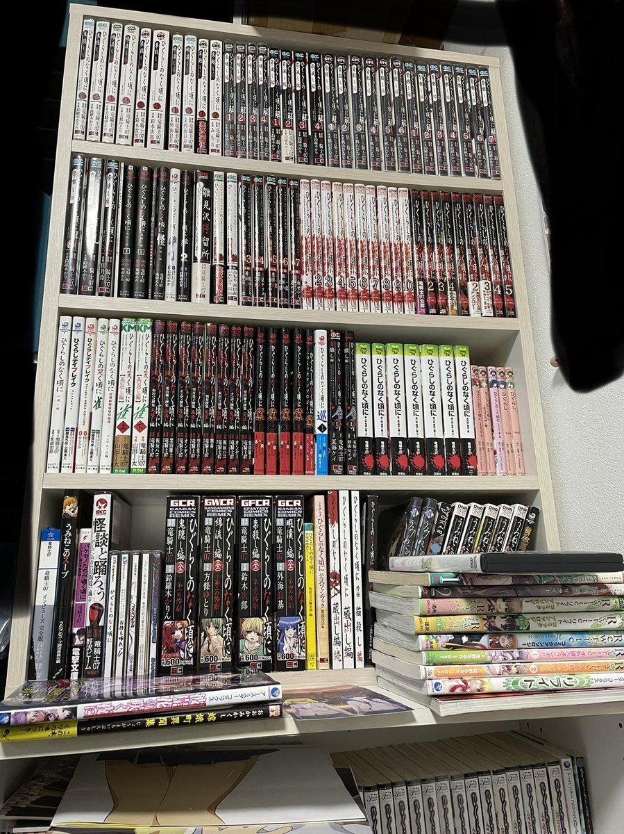 keisakekkon's tweet photo. ひぐらしどころか07thの書籍をほぼ所持しておきながらひぐらし垢を作ってなかったので、20周年記念で作りました(？)
敢えて本垢とはリンクさせず0からスタートしていきます〜
圭沙をゴリゴリに推していきますので苦手な方はブロックして下さい🙇‍♂️
うみねこ以降はこれから勉強します！(全部持ってはいる) https://t.co/AdtXpdr684