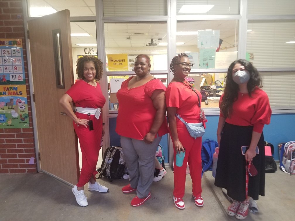 SCrosby1011's tweet photo. @CarawayES_AISD 2nd grade is ready in red. https://t.co/kdudtCSQxY